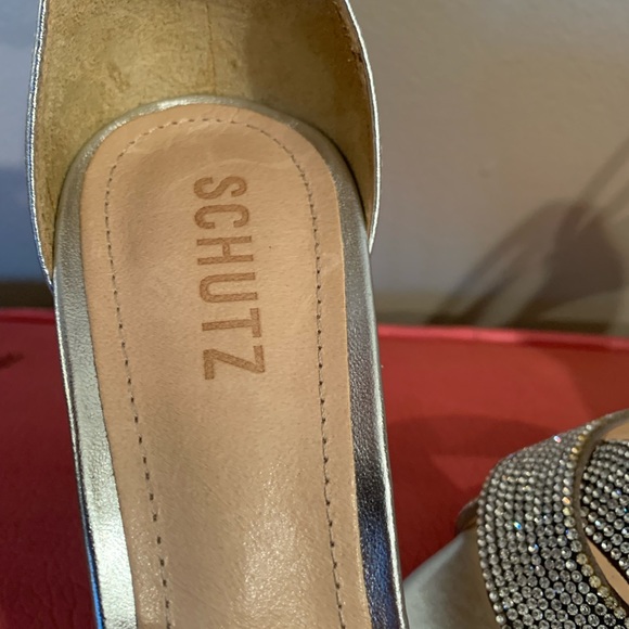 Shutz silver bling heels w/ankle strap - Picture 9 of 9